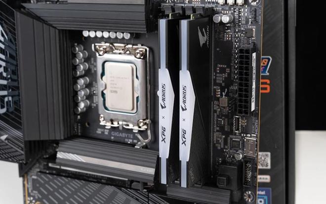 +WiFi7+USB4中端板玩出旗舰范儿mg不朽情缘技嘉B860M电竞雕：全快拆(图7)